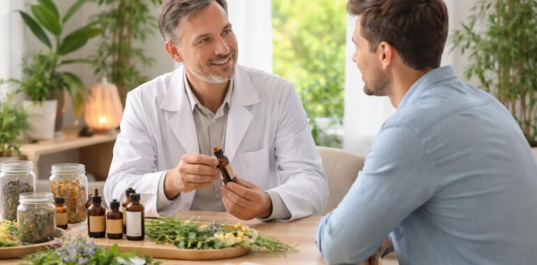 découvrez comment réduire vos frais de santé grâce aux médecines douces, à l'homéopathie, aux mutuelles avantageuses et aux médicaments génériques pour une meilleure gestion de votre budget santé.